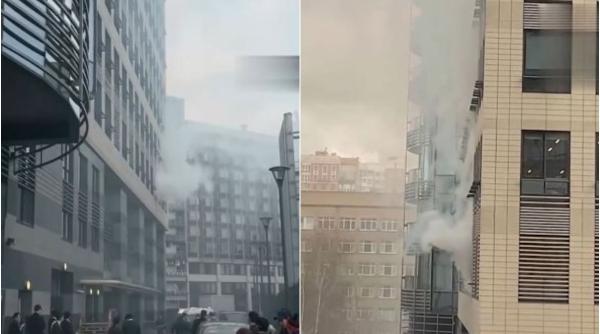Arde un hotel de lux la Moscova. Sute de oameni au fost evacuați