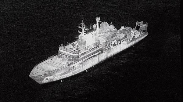Incident în largul coastei britanice: O navă de spionaj a Rusiei şi-a "îndreptat laserele" spre piloţii britanici