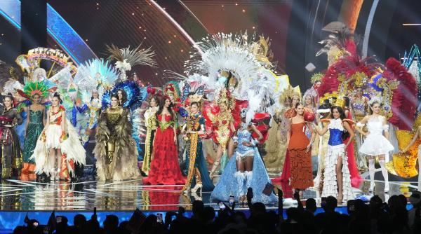 Scandal uriaș la Miss Univers. Doi jurați au demisionat, unul acuză că finalistele au fost alese deja 