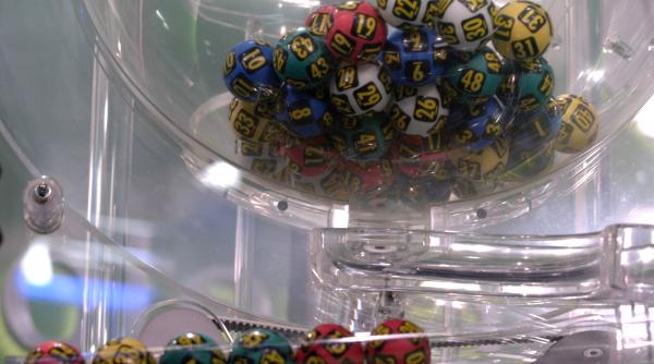 Loto 6/49 de joi, 20 noiembrie. Report de peste 7 milioane de euro la Joker