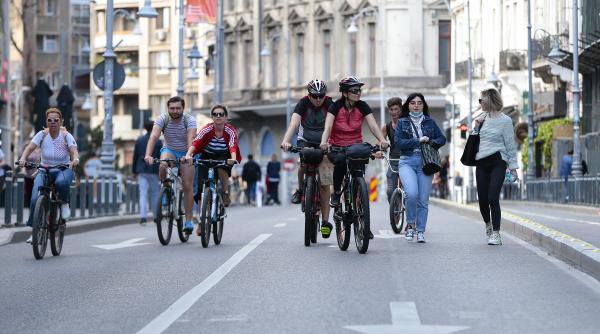 Opt din zece tineri din generaţia Z, îngrijoraţi de costul ridicat al vieţii, indică un studiu. Pentru ce folosesc AI, de fapt