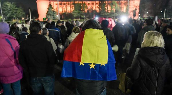 Protest în fața Guvernului împotriva pensiilor speciale: „Nu e reformă, e protejarea privilegiilor”