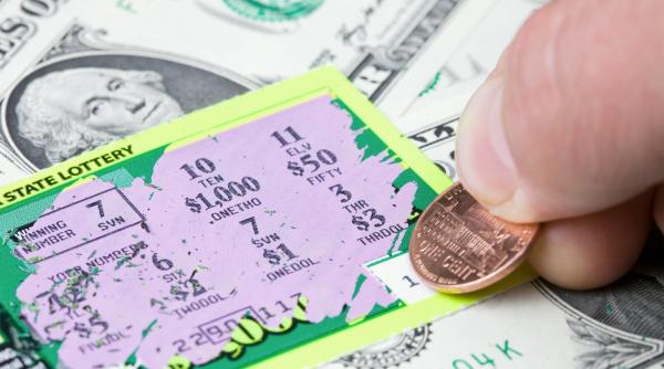 Un cuplu din New Jersey a câștigat de două ori la loterie în doar șase luni, deși șansele erau de unu la două trilioane