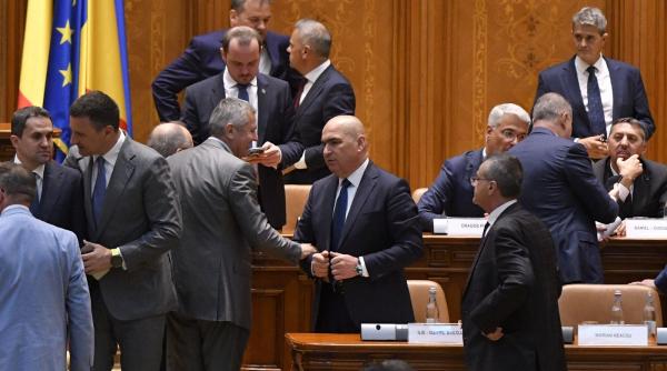 Specialii de la ANRE, ASF și parlamentarii, exceptați de la interzicerea cumului pensie-salariu. Florin Manole: “Sunt funcții alese"