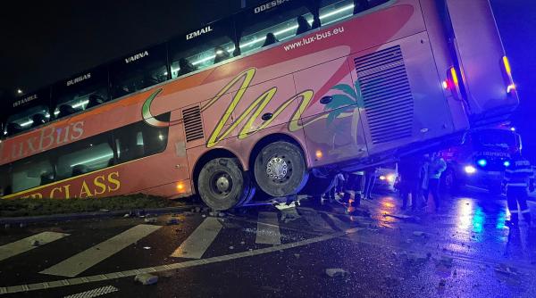 Accident în Brăila: Un autobuz plin cu ucraineni a ieşit în afara şoselei şi a ajuns într-un şanţ