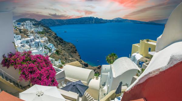Ce s-a întâmplat sub Santorini în timpul miilor de cutremure din ianuarie. Magma care se mișca putea umple 200.000 de stadioane