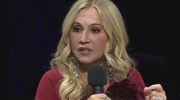Anastasia Soare, sesiune de întrebări şi răspunsuri cu prietenii şi fanii despre "Conturul unui vis", la Opera Națională Bucureşti