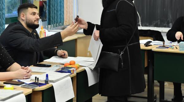 Cum vor arăta ștampila și buletinul de vot la alegerile din 7 decembrie 2025 pentru Primăria București. DOCUMENT