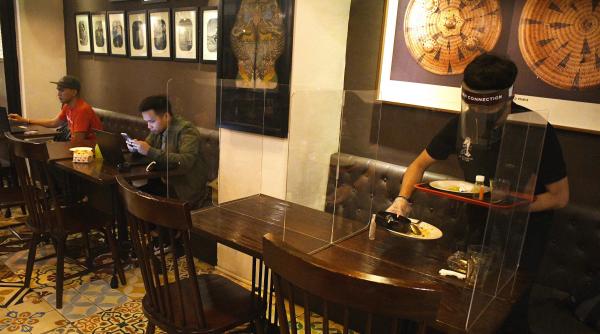 Oraşul Jakarta interzice consumul de carne de câine şi de pisică: "Am semnat legea"