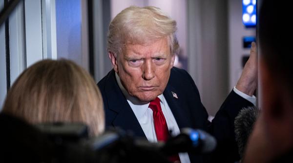 Donald Trump a jignit, din nou, o jurnalistă. "Scrie doar lucruri rele despre mine. Este urâtă atât pe dinăuntru, cât şi pe dinafară"