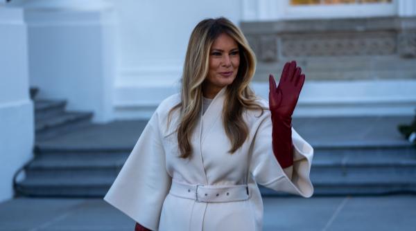 melania trump isi face debutul la hollywood si deschide propriul studio cand ajunge in cinematografe povestea vietii ei