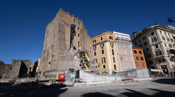 „Un miracol și un avertisment”. Turnul prăbușit lângă Colosseum dezvăluie criza adevărată a Romei moderne
