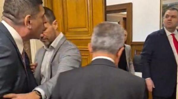 Parlamentari, la un pas de bătaie la Sofia, după protestele masive: “Mafia murdară a ajuns în Parlament”