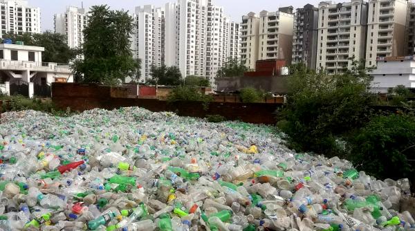 predictii sumbre pentru omenire in 2040 vor exista deseuri de plastic cat pentru o basculanta pe secunda iar sanatatea va fi un lux