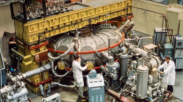 Rusia va încerca să repornească acceleratorul de hadroni din epoca sovietică, după expulzarea oamenilor de știință de la CERN