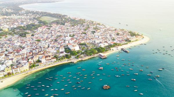 tot mai multi romani aleg sa si petreaca vacanta de iarna in locuri calduroase cererea pentru destinatii internationale a crescut