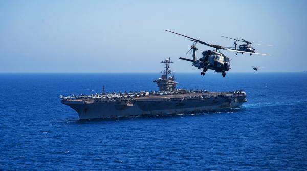 ciocniri cu nave comerciale si avioane pierdute peste bord raport devastator cu erorile de pe un portavion timp de 52 de zile de lupta