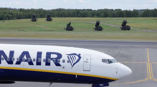 Aeroportul din Vilnius, închis din nou din cauza prezenţei unor baloane suspecte. Lituania a acuzat Belarusul de un "atac hibrid cinic"