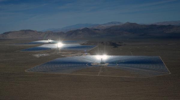 Cel mai ambiţios proiect solar din Deşertul Mojave se închide. Cum a eşuat centrala Ivanpah de 2,2 miliarde de dolari