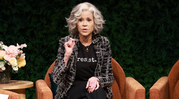 jane fonda declara ca achizitia warner bros discovery de catre netflix ameninta intreaga industrie