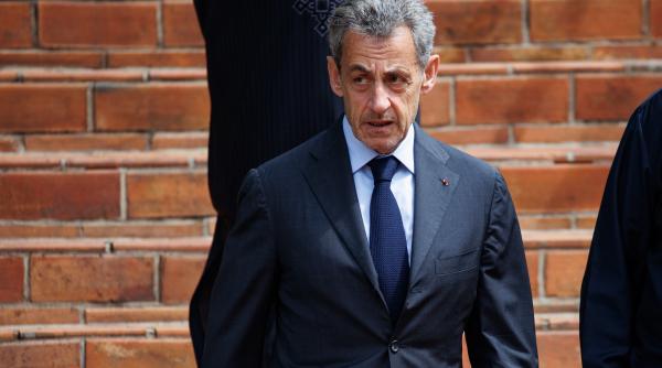 Sarkozy povestește cum au fost cele 20 de zile petrecute în închisoare: Griul devora totul. Aş fi dat orice să pot privi pe fereastră