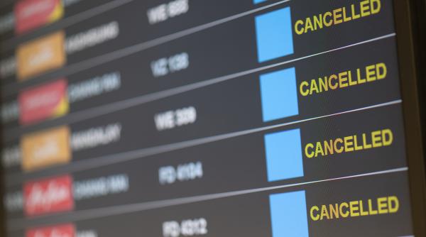 Alarmă la Aeroportul Heathrow, din Londra, după ce mai multe persoane au fost atacate cu un spray lacrimogen