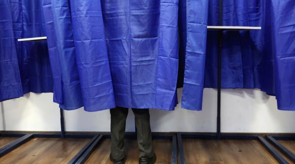 alegeri in capitala ce arata primele date ale sociologilor avem o lupta stransa pe cine favorieaza prezenta scazuta la vot