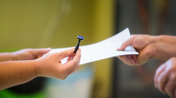 care a fost prezenta la ultimele alegeri din bucuresti si ce scor au obtinut candidatii nicusor dan ales atunci cu 352 000 de voturi