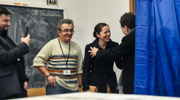 ce raspunde nicusor dan cand e intrebat de ce nu a votat si mirabela gradinaru nu va ingrijorati totul e in regula in familie