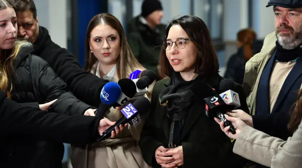 sens ii cere lui bolojan sa isi asume raspunderea pentru alegerea primarilor in doua tururi sa terminam tirania votului util
