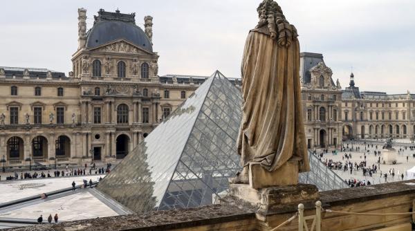sute de capodopere au fost deteriorate de o scurgere de apa in muzeul luvru