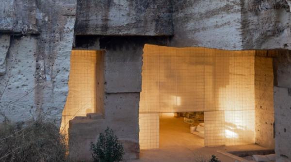 ​Vacanţele în peşteră, noua tendinţă de relaxare prin întoarcerea la primitiv. Cum se trăieşte o astfel de experienţă
