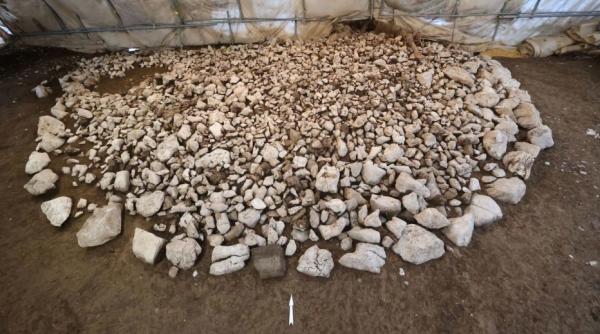 arheologii au descoperit un mormant monumental vechi de 2 600 de ani remarcabil de bine conservat in elvetia