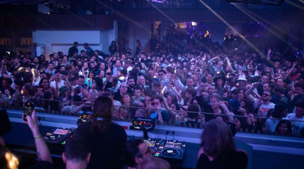 cum au devenit doi romani un fenomen international in industria muzicii dance edm monetizarea o chestiune de timp si disciplina