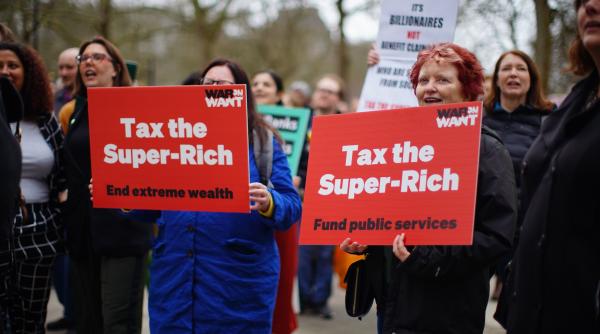 doar 0 001 dicteaza bogatia planetei 60 000 de oameni sunt de trei ori mai bogati decat 4 miliarde de persoane la un loc