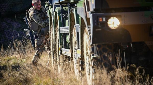 Furt de motorină din camion militar, oprit cu focuri de armă la Tulcea