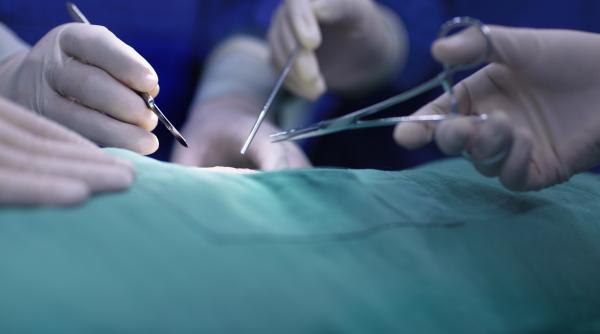 cauza mortii medicului din rovinari care s a prabusit in timp ce consulta un pacient urma sa faca o operatie