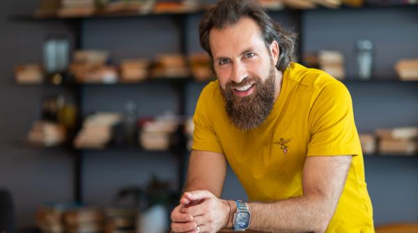 sondaj tbi bank aproape 90 dintre romani vor cheltui mai putin sau cel mult la fel ca anul trecut pentru cumparaturile de sarbatori