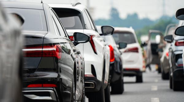 Primăriile cer date de la RAR pentru a aplica noul impozit auto majorat