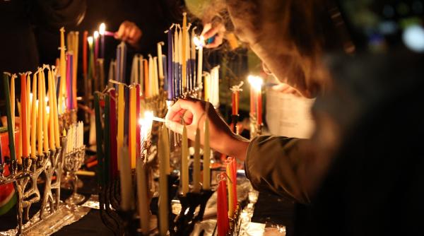 incepe hanuka 2025 ce semnificatie are sarbatoarea luminii si care sunt traditiile