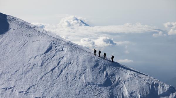 aproape toti ghetarii din alpi se vor topi pana la finalul secolului studiul care da fiori europenilor peisajul va fi total diferit