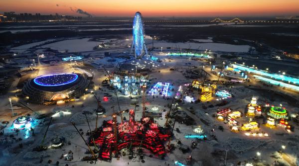 Cel mai mare parc tematic de iarnă din lume se deschide în China, pe o suprafață record de 1,2 milioane de metri pătraţi