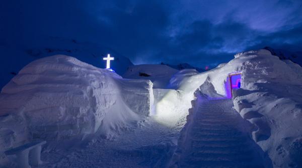 hotelul de gheata de la balea lac nu va mai fi ridicat in acest an din cauza temperaturilor ridicate nu sunt conditii sigure