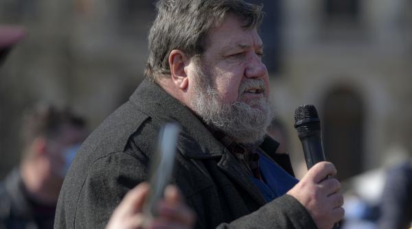 Sindicaliștii amenință că vor fi proteste "ca-n Bulgaria” dacă salariul minim va fi înghetat