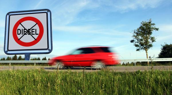 Decizie crucială, marți, privind soarta mașinilor diesel și pe benzină. Regulile care vor intra în vigoare după 2035