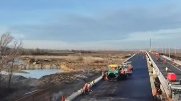 Directorul CNAIR: Încă 50 de kilometri din Autostrada Moldovei ar putea fi daţi în trafic înainte de Revelion