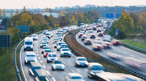 UE va permite vânzarea mașinilor diesel și benzină și după 2035. Ce reguli trebuie, totuși, să se respecte