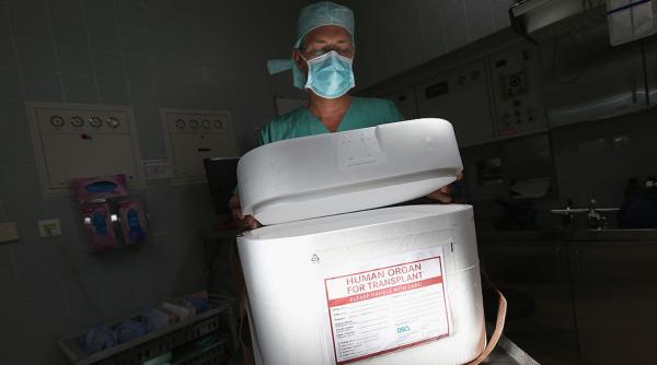 Caz șocant la Harvard Medical School: Directorul morgii a fost condamnat la opt ani de închisoare pentru trafic de organe