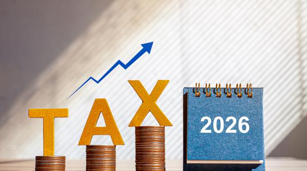 Taxa pe cifra de afaceri pentru multinaționale ar trebui redusă sau eliminată, susține Bolojan