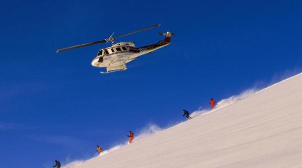 un miliardar a aterizat cu elicopterul direct pe partie ca sa schieze mai repede nu am timp ma grabeam